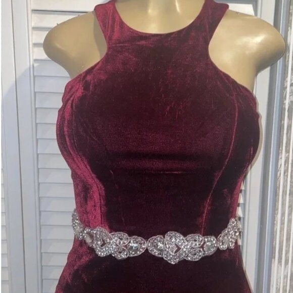 Jodi Kristopher velvet Burgundy Formal Dress - Picture 2 of 6